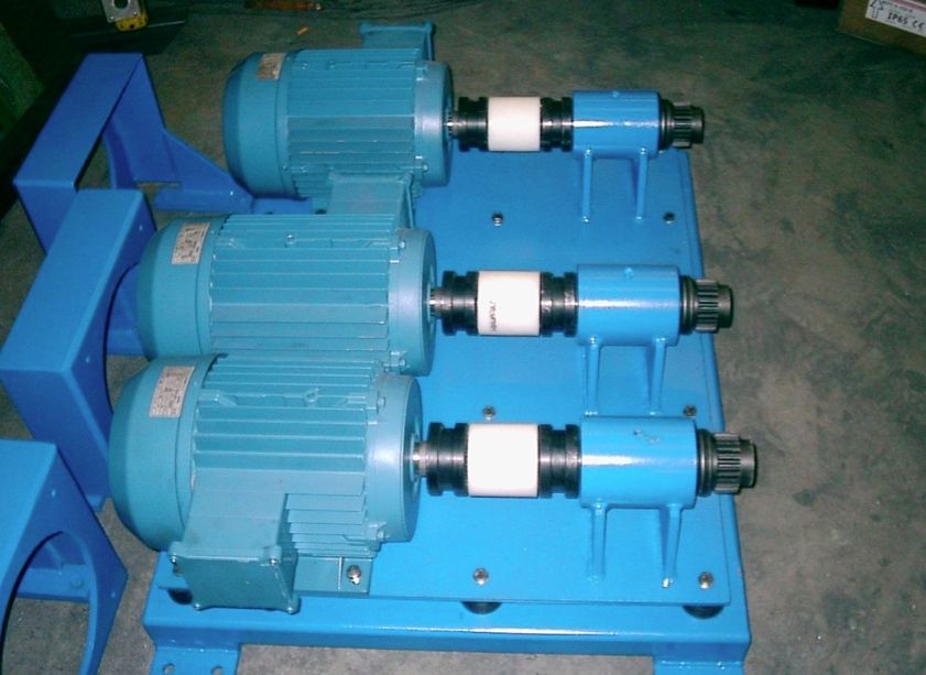 Double vibration for block making machines