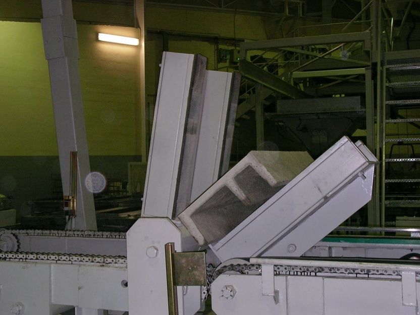 Concrete gutters, block making machines Rometa